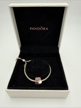 🤩🤩Authentic PANDORA ⭐️⭐️⭐️  Sterling Silver Sliding Bracelet w/ Pink Charm & Box